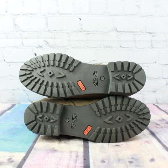 CLARKS Tall Knee-High Leather Boot Side Zip Sz 4.5 - Picture 9 of 9